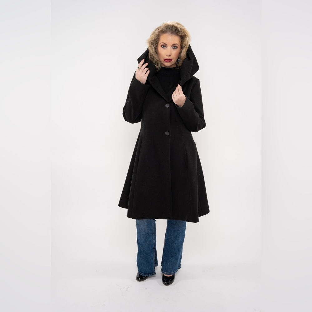 Coat - Picture 6 of 9